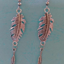 BF042 - large feather with small long feather BF042 - large feather with small long feather