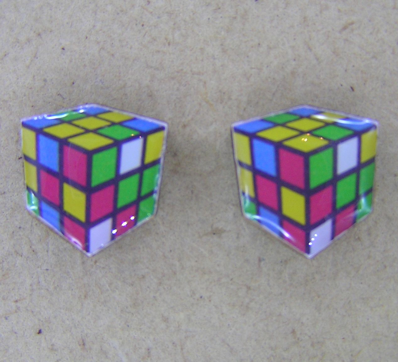 FUNS011-Rubic Cubes