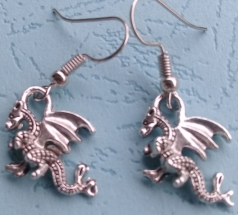 FAN016 - Dragons FAN016 - Dragons