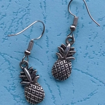 FOO004 - Pineapples FOO004 - Pineapples