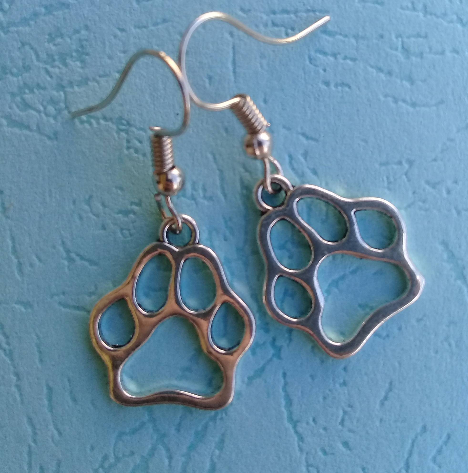PET024 - Cut out dog paws