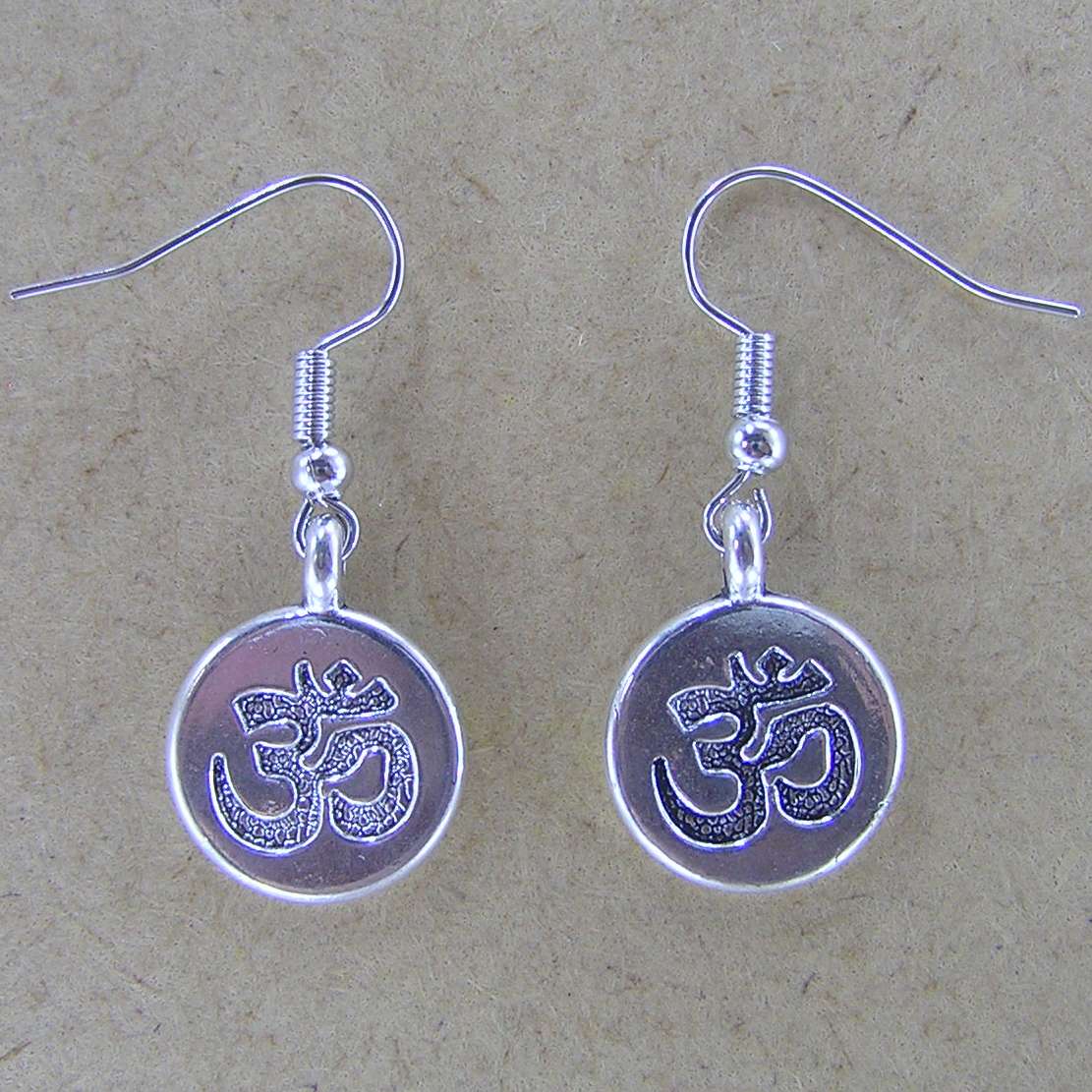 REL024 - AUM medium disc